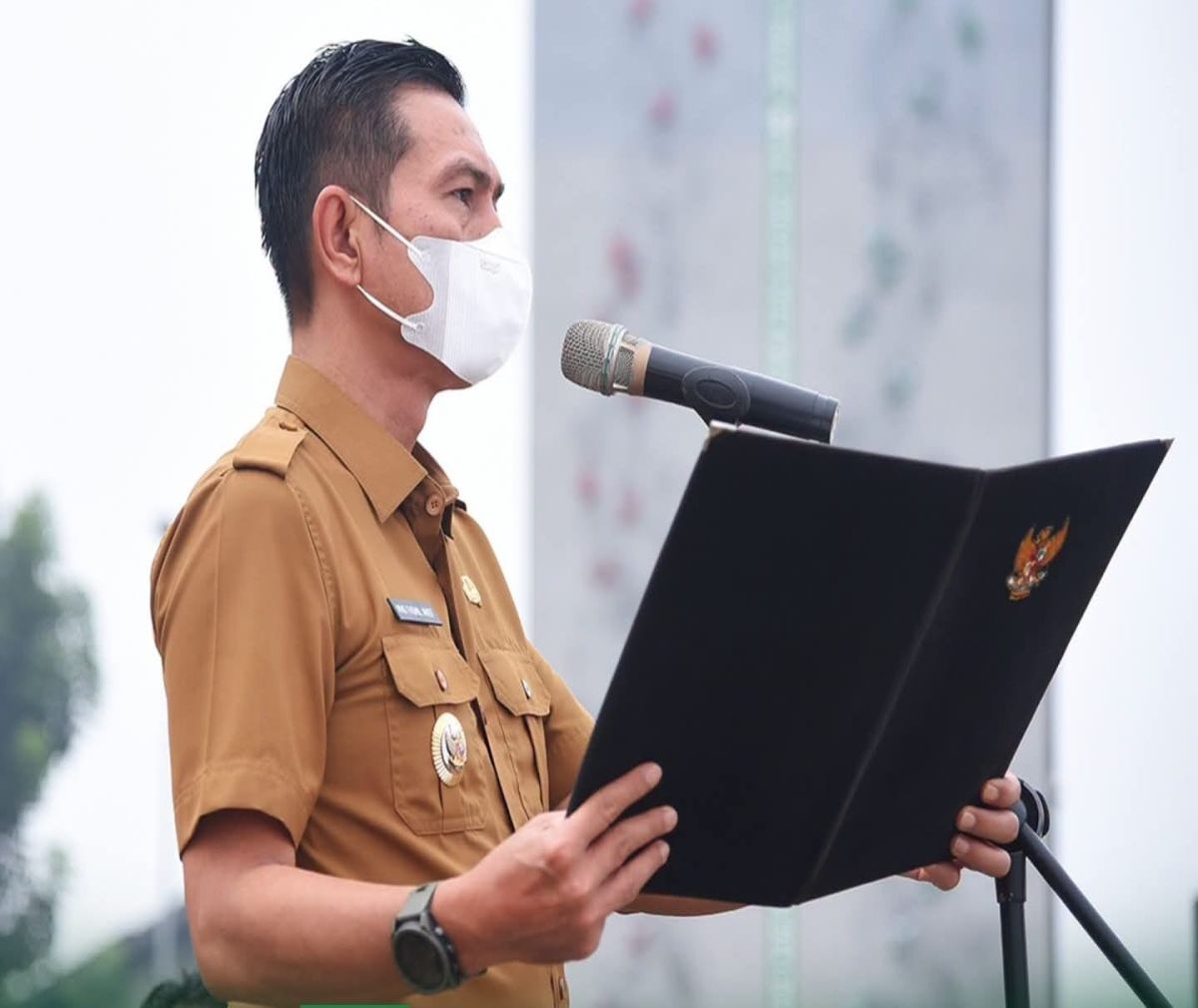 Bupati Fadhil Pimpin Upacara Haornas ke-43